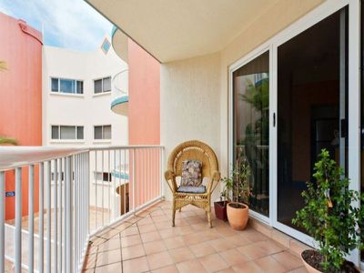 8 / 12 Memorial Avenue, Cotton Tree