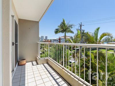 9 / 72 Brighton Street, Biggera Waters