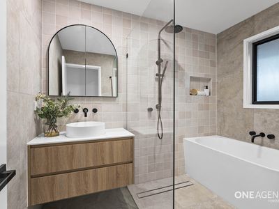 312 Sumners Road, Riverhills