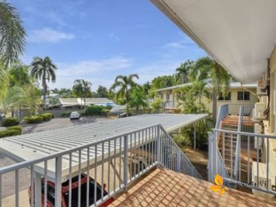 8 / 9 Hogan Court, Gray