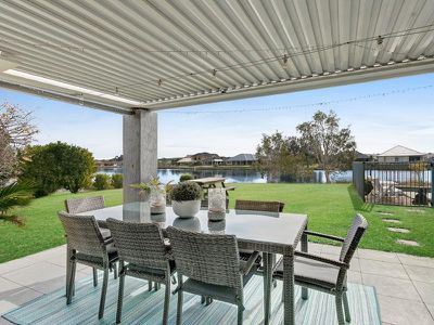 9 Sanctuary Close, Tea Gardens