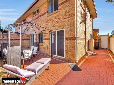 4 / 98 Wattle Street, Tuart Hill