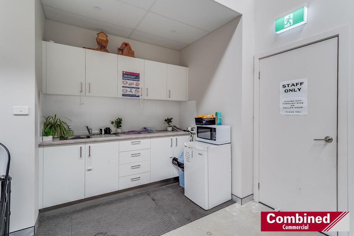 1 / 12 Porrende Street, Narellan