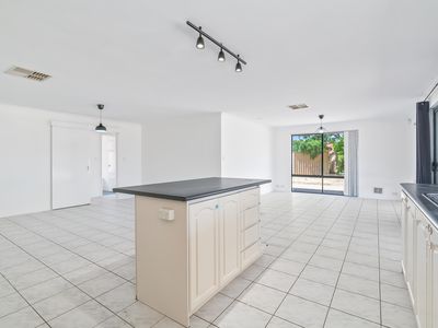 31 Chipperton Road, Bertram