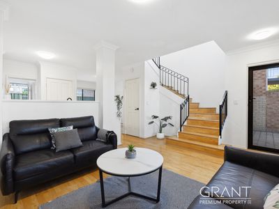 2 / 8 Sleat Road, Mount Pleasant