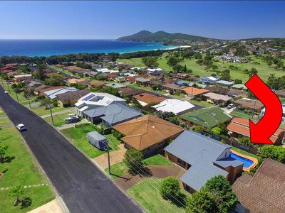 12 Sunbakers Drive, Forster