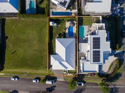 44 Cottesloe Circuit, Red Head