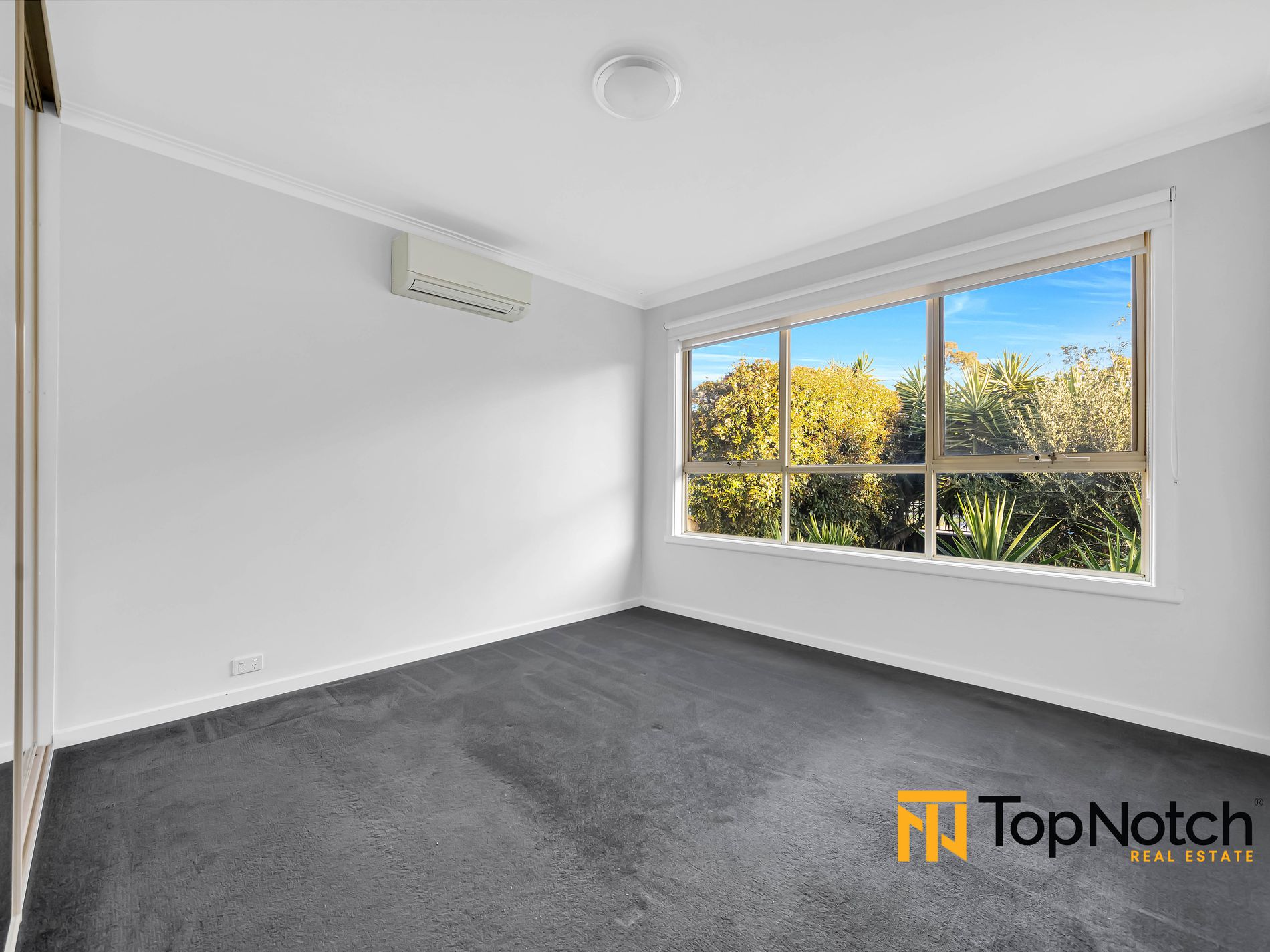30 Curtin Avenue, Lalor