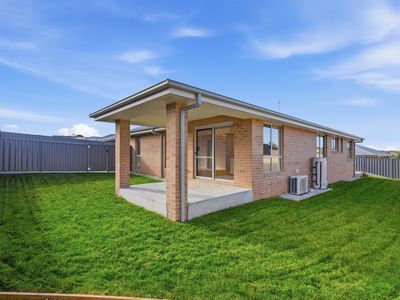 50a & 50b Deavan Drive , Shorewell Park