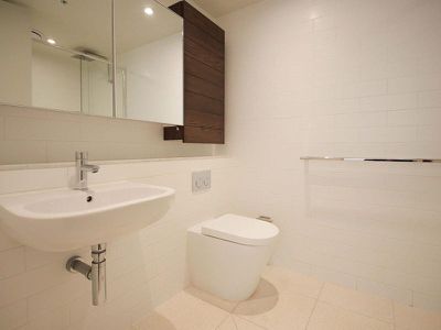 R213 / 200-220 Pacific Highway, Crows Nest