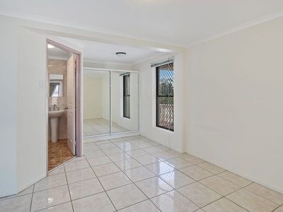 160 Kloske Road, Burbank