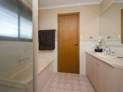 14 Roanoke Court, Mount Gambier