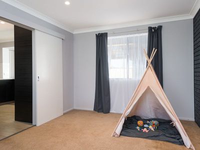 7 St John Grove, Hannans