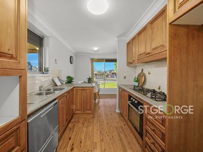 8 Patonga Close, Woodbine