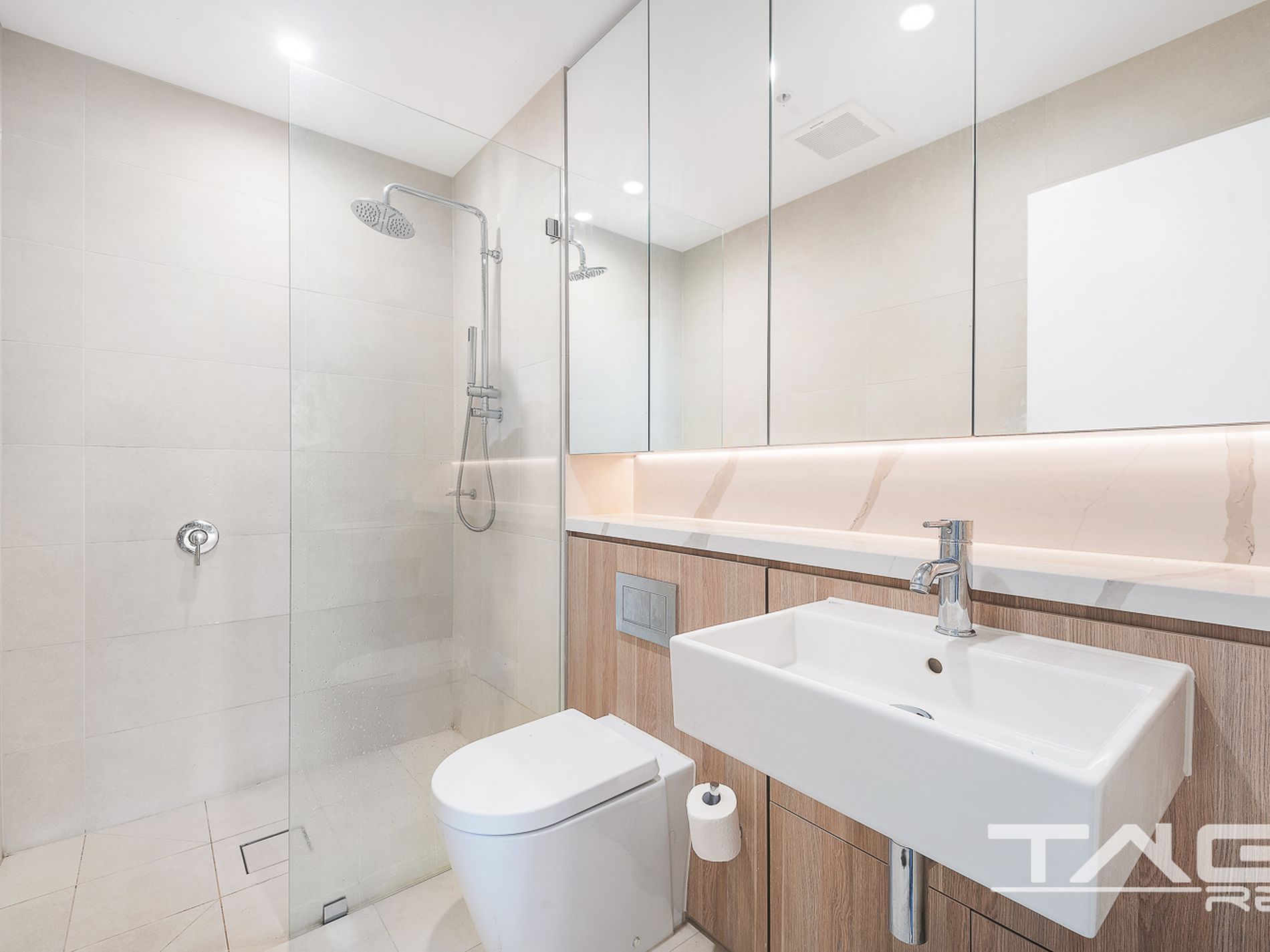 1741 / 9 Maple Tree Road, Westmead