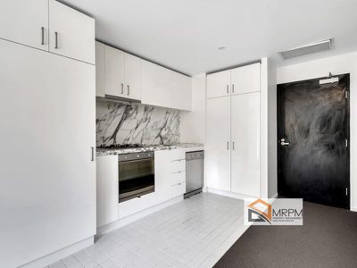 200 / 18 Waterview Walk, Docklands