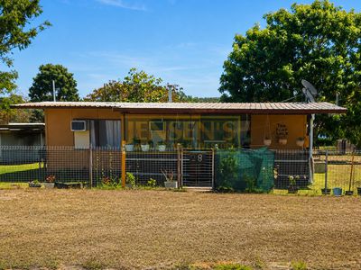 28 Mill Street, Pentland