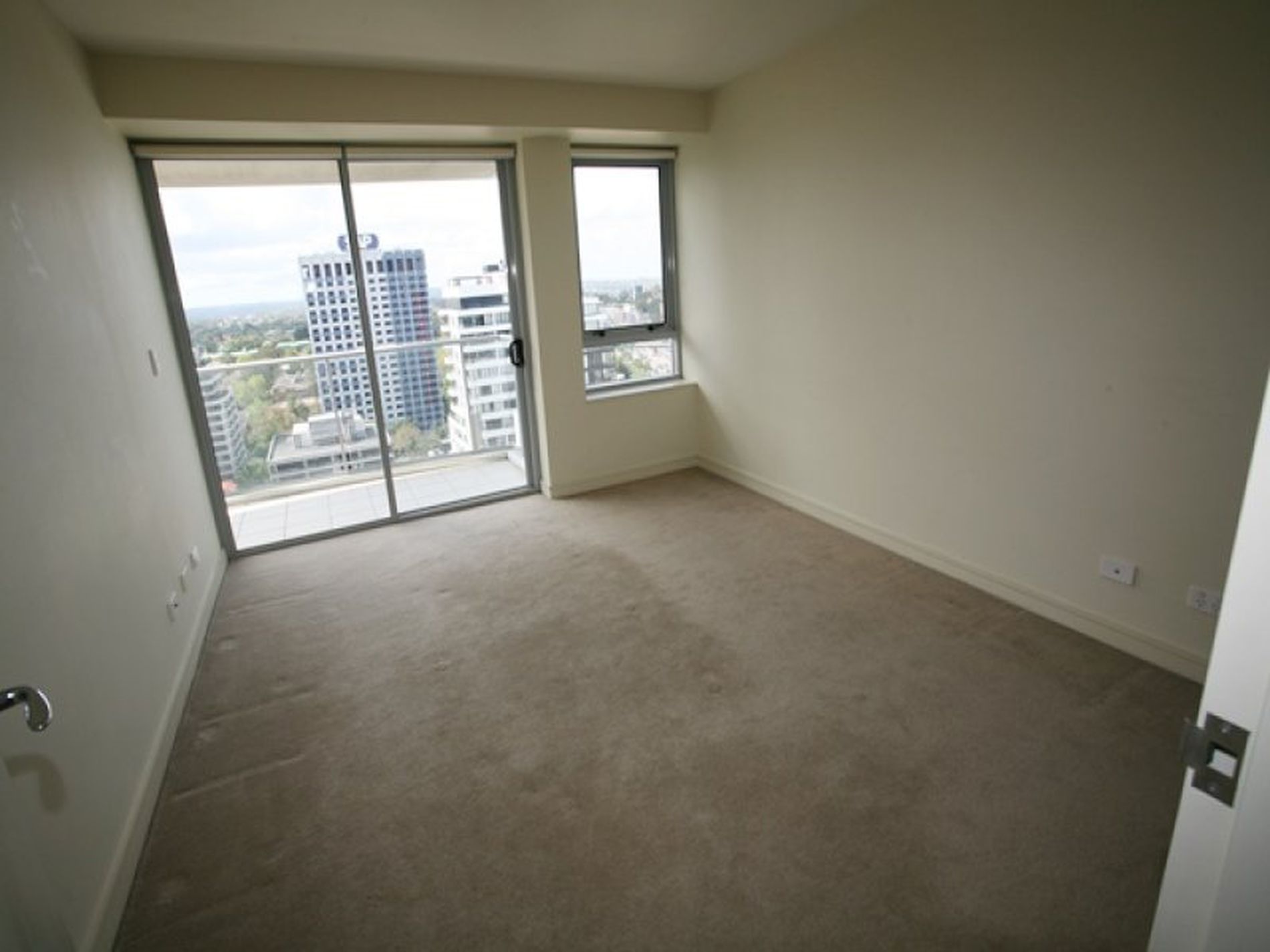 1906 / 77-81 Berry Street, North Sydney