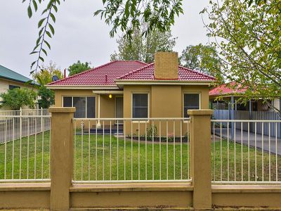 330 North Street, Albury