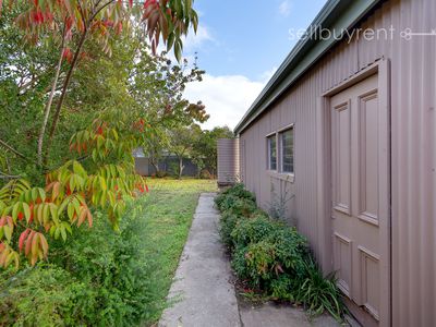 9 CUMMINGS STREET, Wodonga