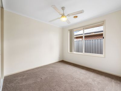 6 Langholme Court, Sale