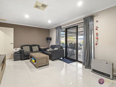 21 Fountain Way, Huntingdale