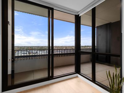 521 / 26 Foundation Boulevard, Burwood East