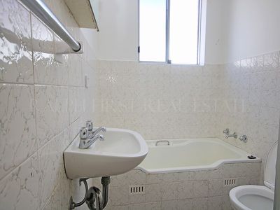 1 / 32 Ernest Street, Lakemba