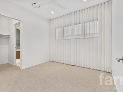 3 / 2 Lyra Avenue, Hope Island