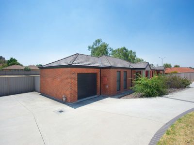 4 / 5 HORSFALL COURT, Wodonga