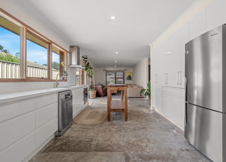 16 Webb Court, Portland