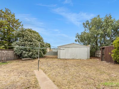 3 Felstead Avenue, Horsham