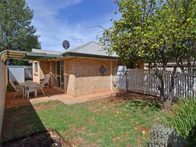 2 / 82 Bourke Street, Piccadilly