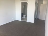 2 / 8 Hunt Street, Hamilton