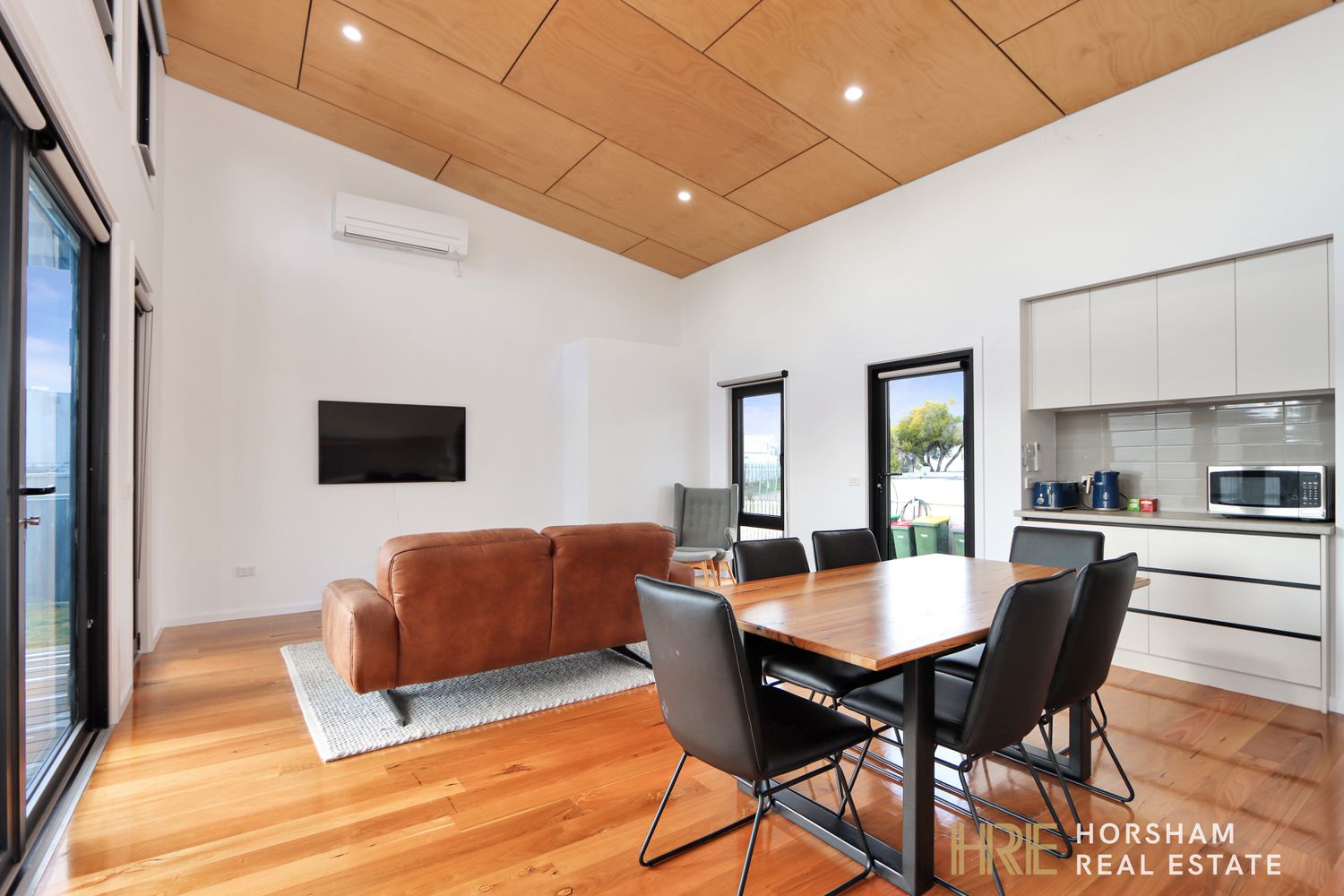 2 / 24 Begg Street, Horsham