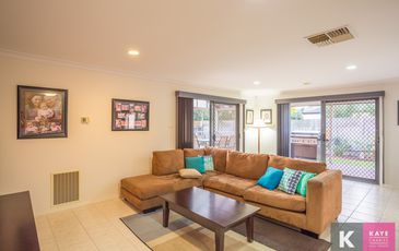 4 Castle Court, Beaconsfield