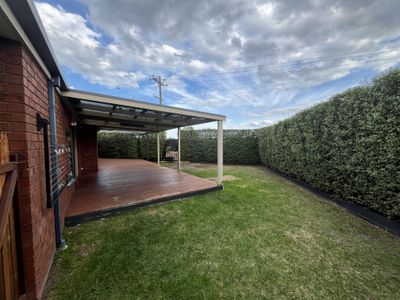 8 Trixia Place, Leopold