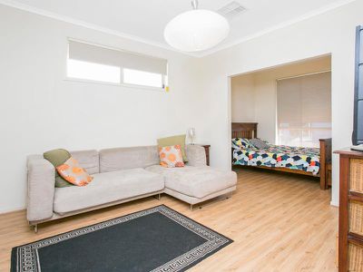 1B Norwich Street, West Richmond