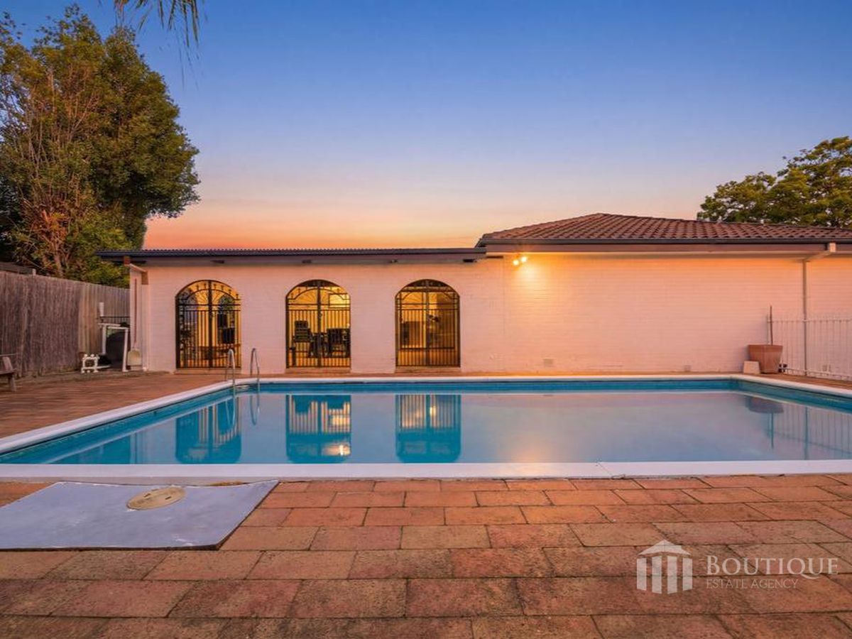 5 Hampton Court, Dandenong North