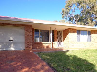 2 / 39 Bell Ave, Dubbo