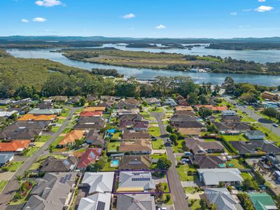 2B Fig Tree Court, Forster