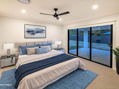 27 Admiralty Drive, Safety Beach