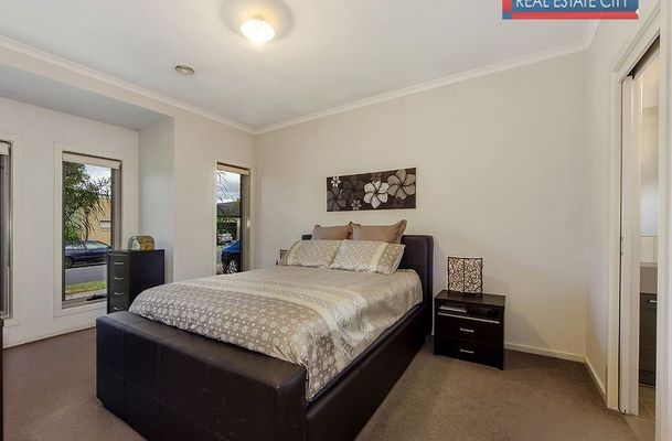 10 Highbury Circuit, Craigieburn