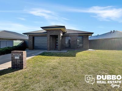 11 Waterfall Crescent, Dubbo