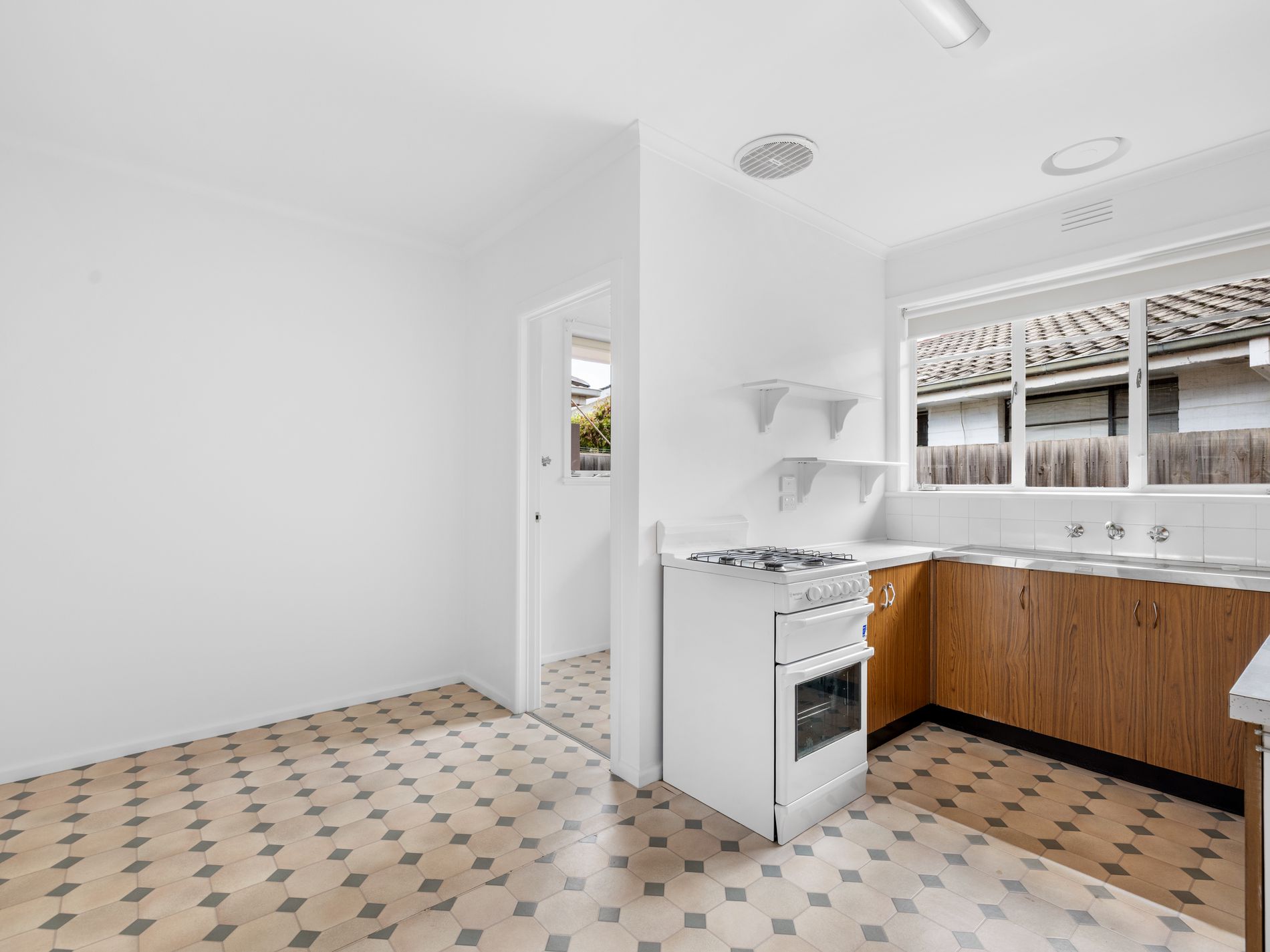 8 / 91 Railway Crescent, Williamstown