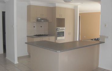 3 Castle Court, Beaconsfield