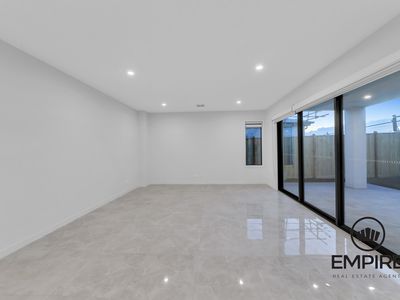 144 Yeungroon Boulevard, Clyde North