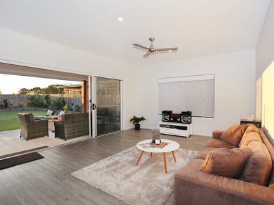 26 Surfrider Place, Mudjimba