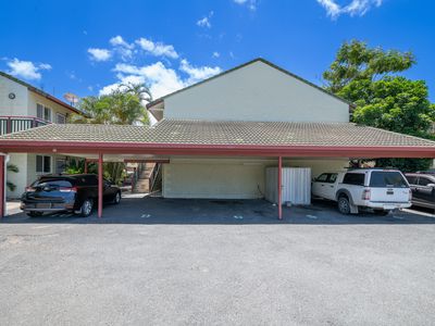 9 / 14 Island Drive, Cannonvale