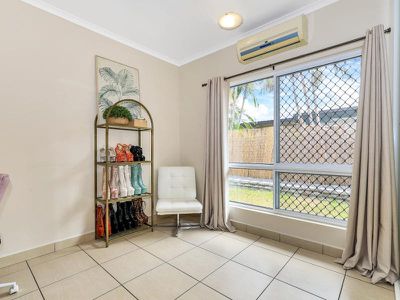 2 / 3 Priore Court, Moulden